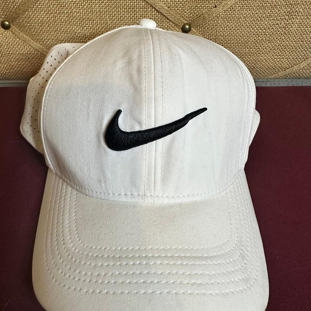 Nike Golf Hat White Size L/XL - Nike